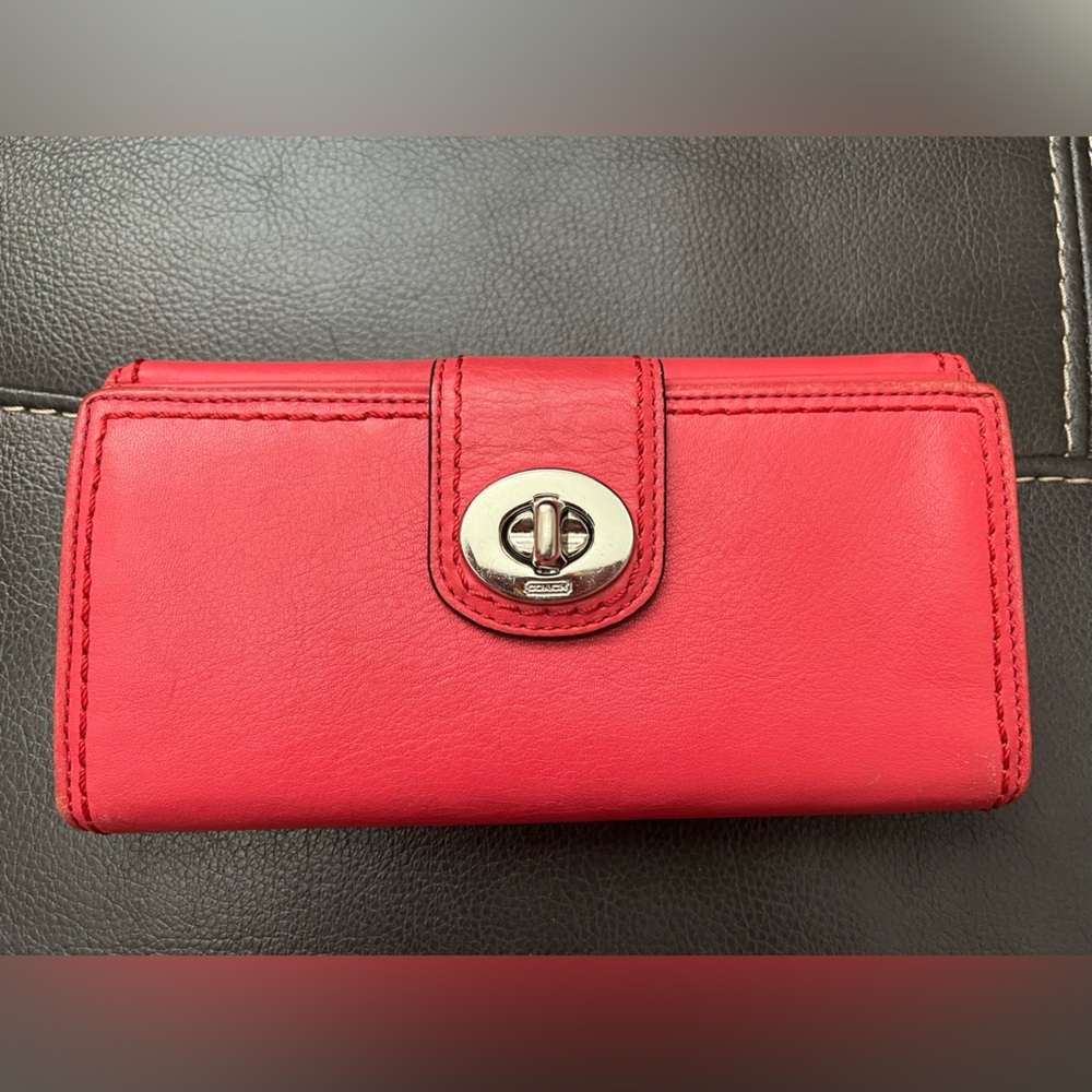 Coach pink wallet - Picture 2 of 8